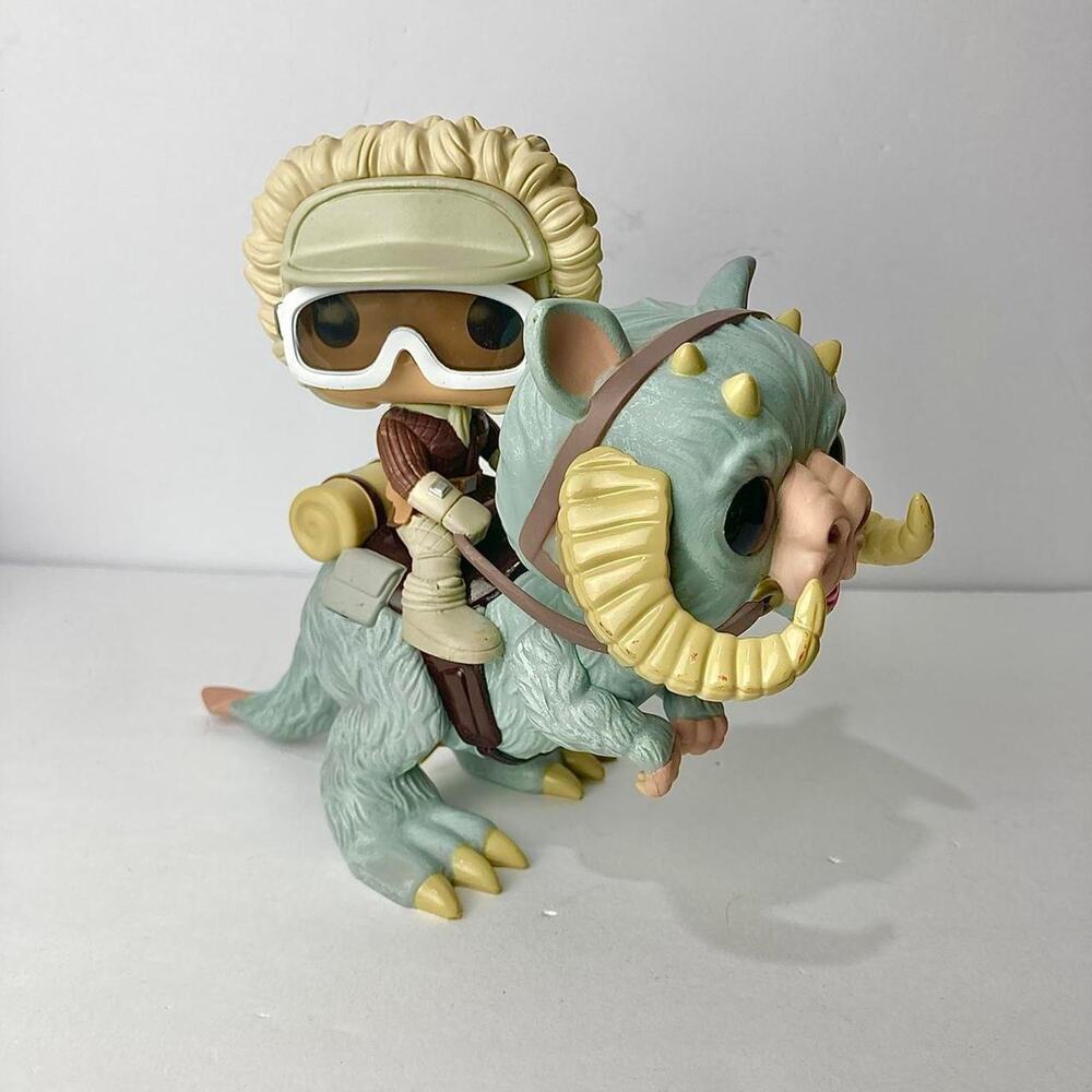 Funko Pop Disney Starwars Han Solo With TaunTaun 125